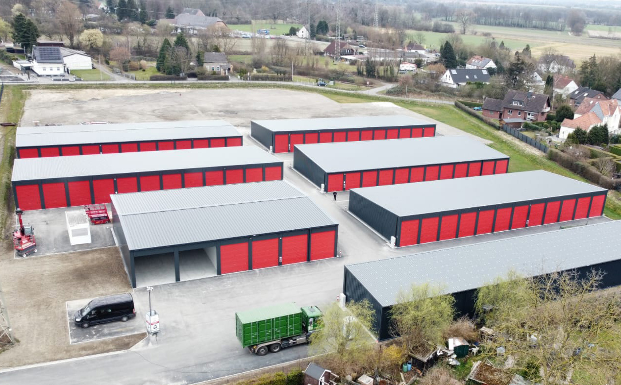 Ulrichs Garagenhof in Unna als Luftbildaufnahme